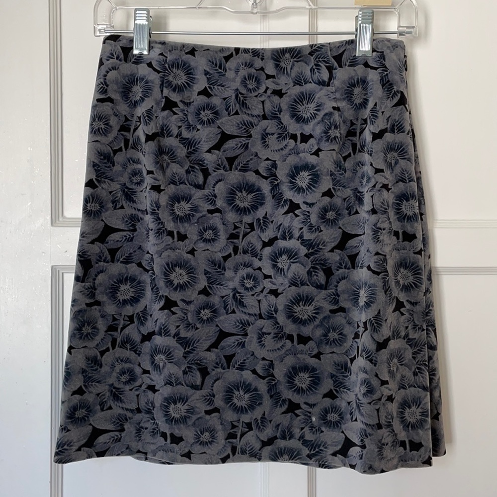 Ann Taylor Velvet Sz 2P skirt